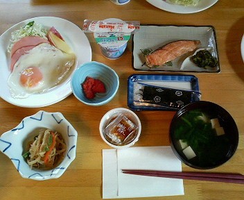 モントゼー、朝食