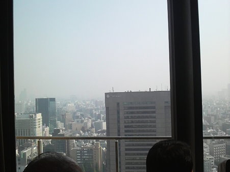 岸本ホールより